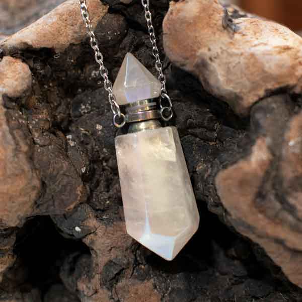Quartz Aura Flacon De Parfum Collier Quartz Aura Flacon De Parfum Collier