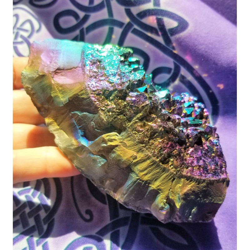 Spécimen de cristal d’aura en titane 3 Spécimen de cristal d’aura en titane 3