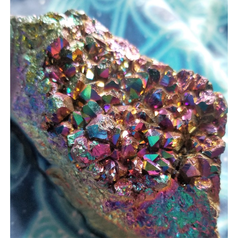 Spécimen de cristal d’aura en titane 3 Spécimen de cristal d’aura en titane 3