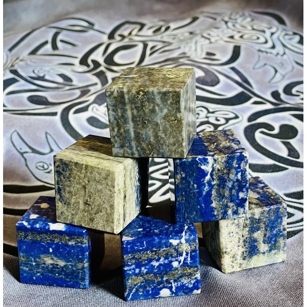 Cube lapis-lazuli