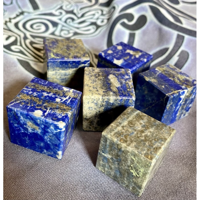 Cube lapis-lazuli Cube lapis-lazuli