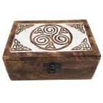 Boîte en bois en spirale celtique