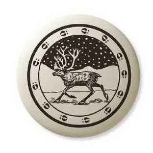Pendentif totémique en poterie : Caribou Pendentif totémique en poterie : Caribou
