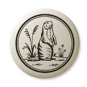 Pendentif totémique en poterie: Chien de prairie Pendentif totémique en poterie: Chien de prairie