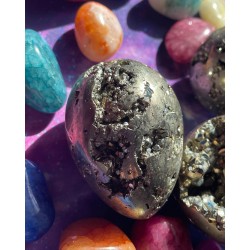 Pyrite Crystal Egg A ~ Pour attirer de nouvelles énergies
