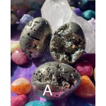 Pyrite Crystal Egg A ~ Pour attirer de nouvelles énergies