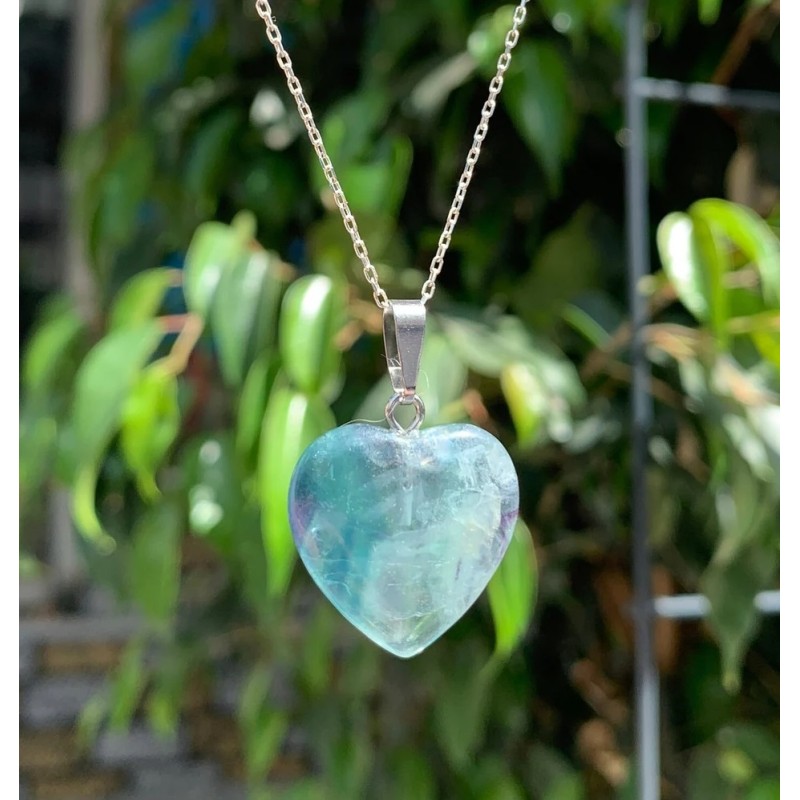 Pendentif cœur en fluorite arc-en-ciel Pendentif cœur en fluorite arc-en-ciel