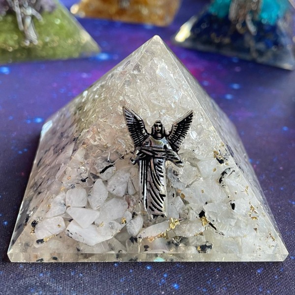 Orgone Pyramid: Moonstone, Quartz & Gabriel