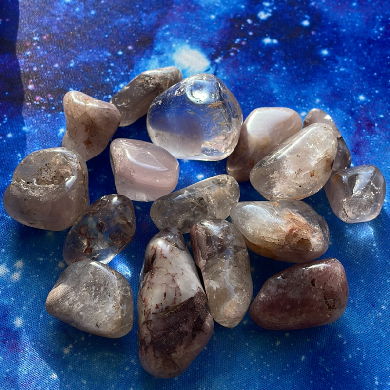 Quartz au lithium, tumbled Quartz au lithium, tumbled