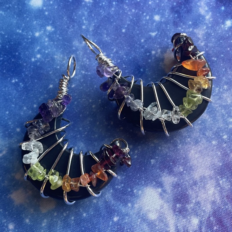Pendentif lune chakra agate noire Pendentif lune chakra agate noire