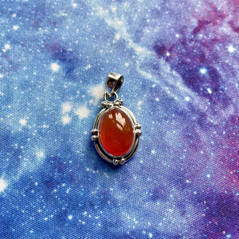 Pendentif en cornaline sterling, forme ovale Pendentif en cornaline sterling, forme ovale