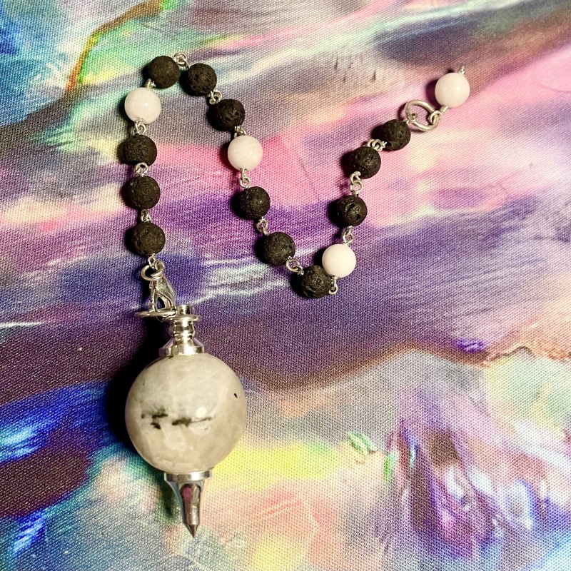 Pierre de lune et perles de lave Pendule Pierre de lune et perles de lave Pendule
