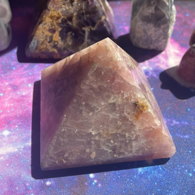 Rose Quartz Pyramid, 70 mm Rose Quartz Pyramid, 70 mm