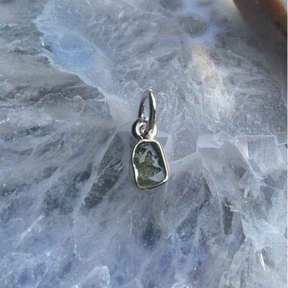 Breloque Moldavite, Petite B Breloque Moldavite, Petite B