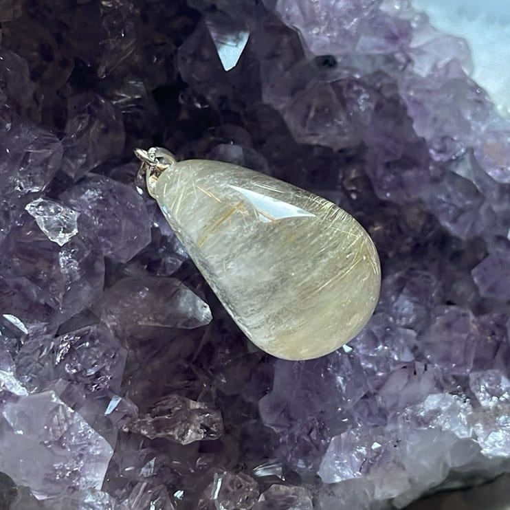 Pendentif Tumbled, Quartz Rutile Doré Pendentif Tumbled, Quartz Rutile Doré