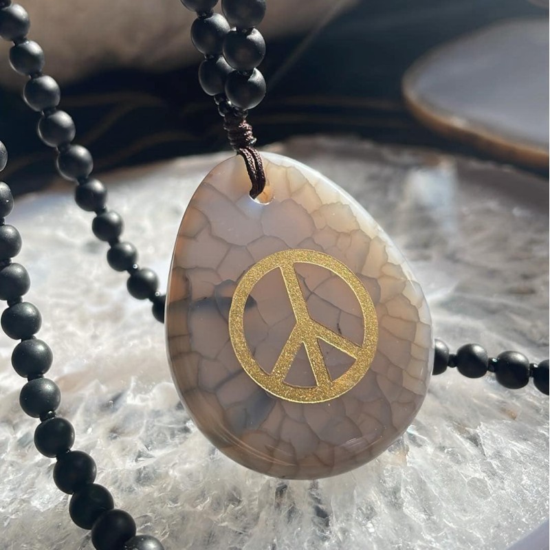 Dragon Vein Agate Peace Necklace