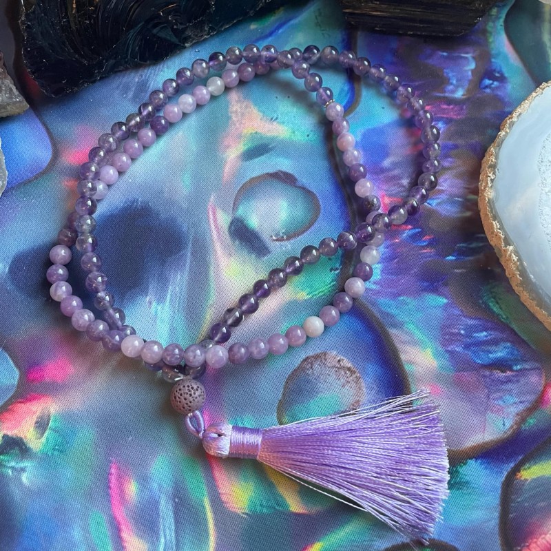 Perles de prière (mala) : Améthyste et Lépidolite Perles de prière (mala) : Améthyste et Lépidolite