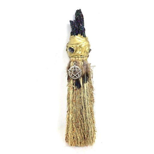 Besom d’autel : Cristal de moissanite et pentagramme Besom d’autel : Cristal de moissanite et pentagramme