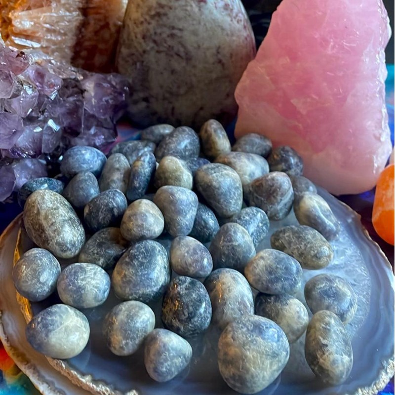 Iolite, culbuté Iolite, culbuté