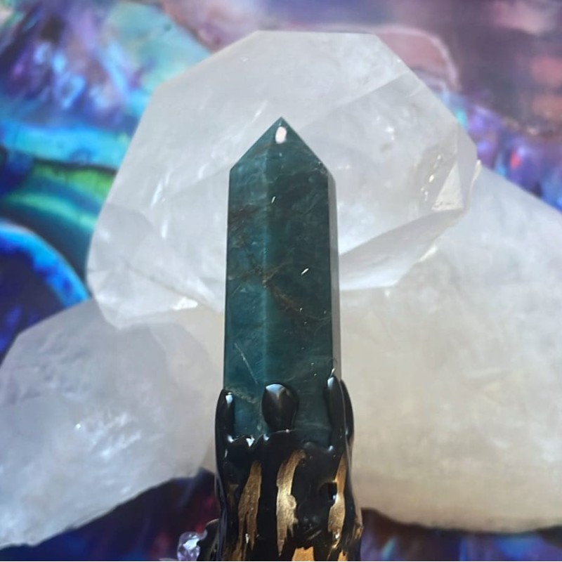 Genêt Besom : Apatite et améthyste Genêt Besom : Apatite et améthyste