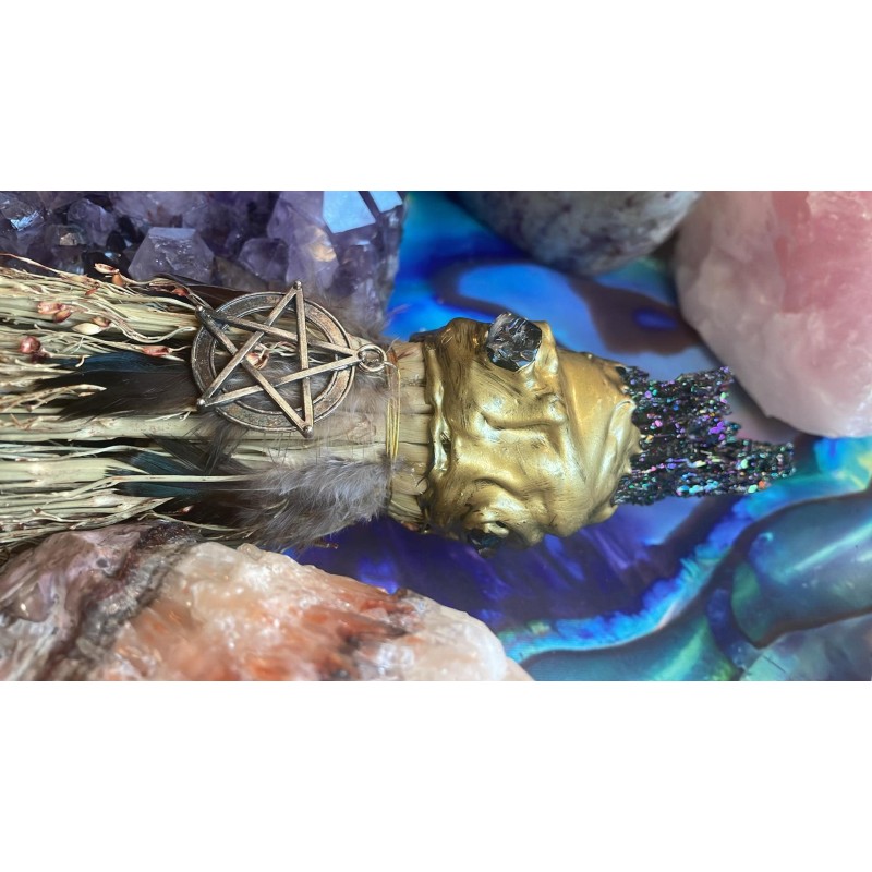Besom d’autel : Cristal de moissanite et pentagramme Besom d’autel : Cristal de moissanite et pentagramme