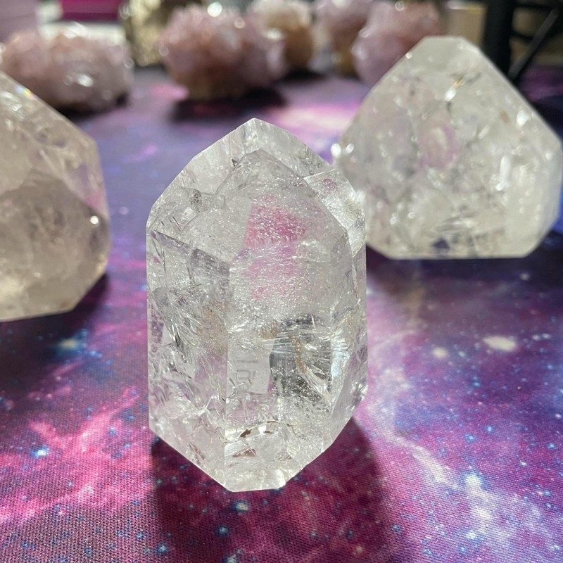 Pointes de cristal de quartz craquelé Pointes de cristal de quartz craquelé