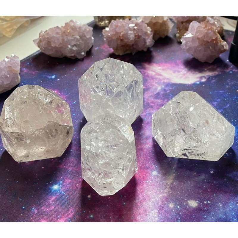 Pointes de cristal de quartz craquelé Pointes de cristal de quartz craquelé