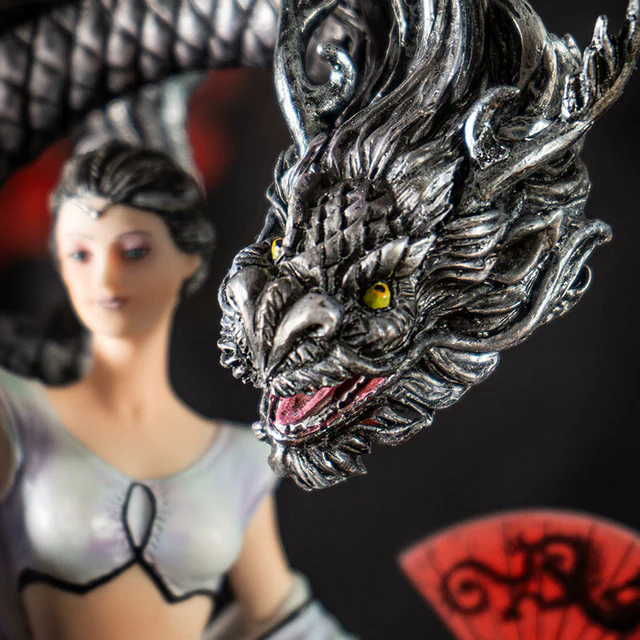 Danseuse de dragon Danseuse de dragon