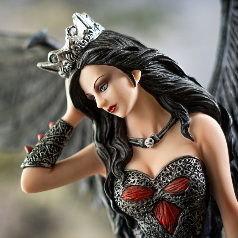 Figurine de fée reine gothique Figurine de fée reine gothique