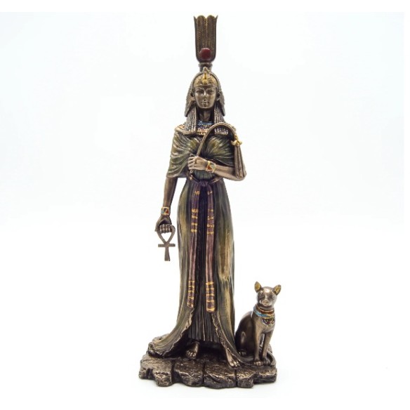 Figurine de la reine Néfertiti Figurine de la reine Néfertiti