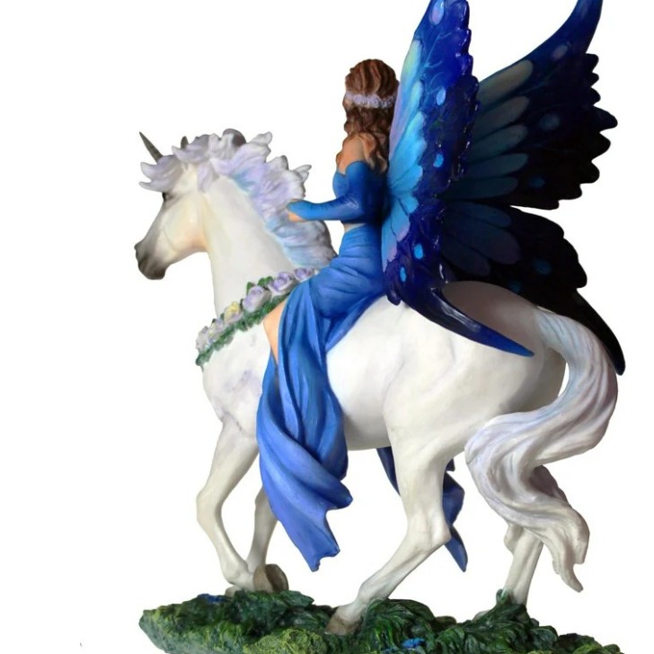 Royaume de féerie - Anne Stokes Royaume de féerie - Anne Stokes