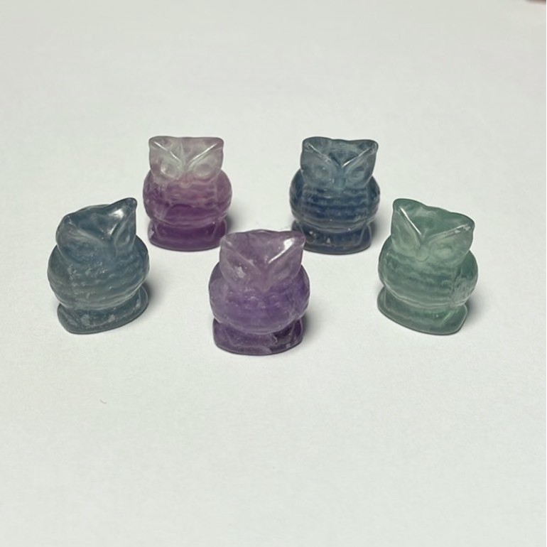 Mini animal en fluorite : hibou Mini animal en fluorite : hibou