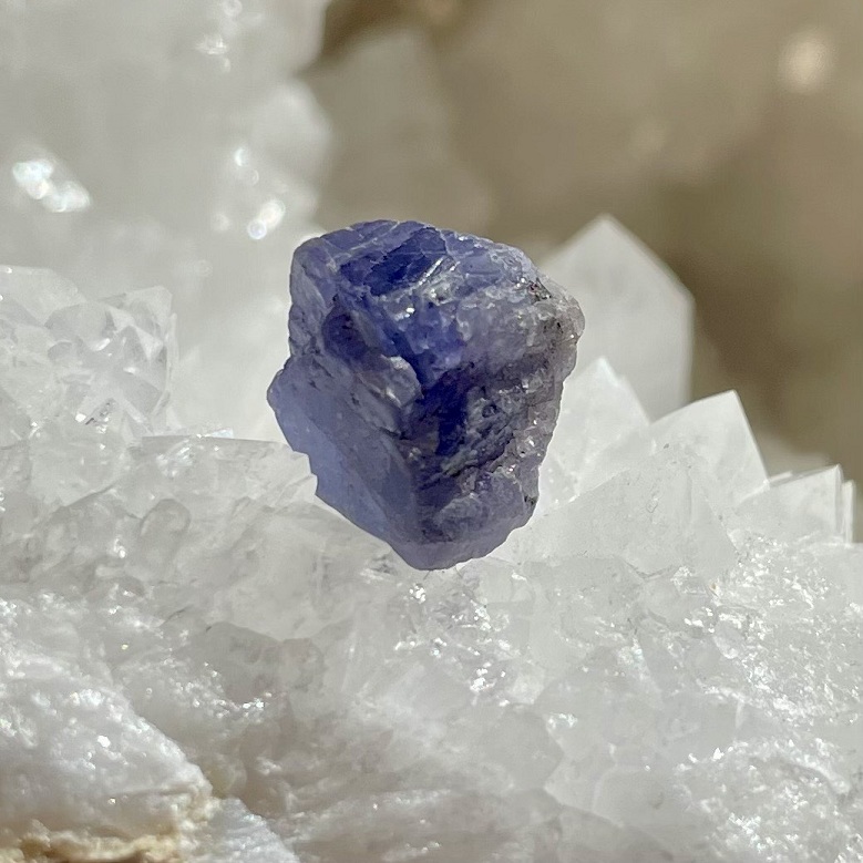 Spécimen de tanzanite C Spécimen de tanzanite C