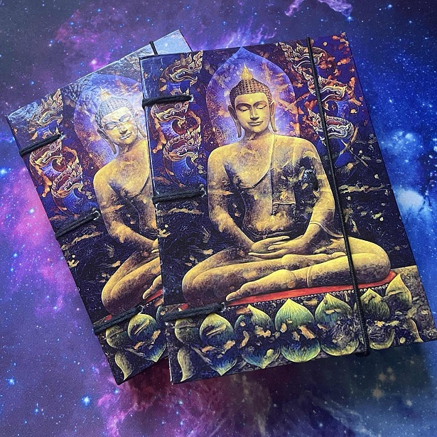 Journal de Bouddha, légèrement imparfait Journal de Bouddha, légèrement imparfait