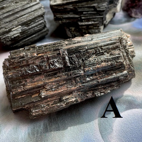 Spécimen de tourmaline noire Spécimen de tourmaline noire